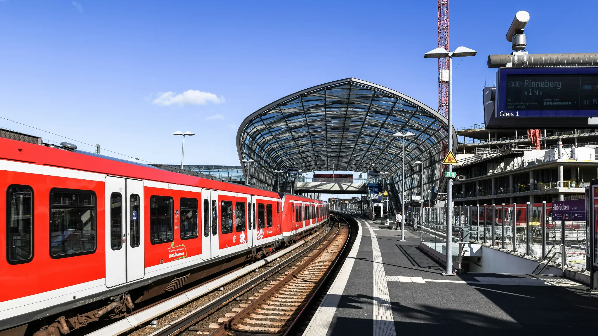 Togrejse gennem et stationsområde