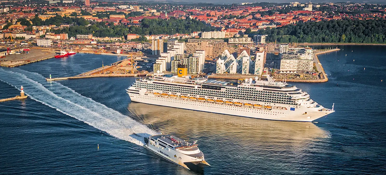 Aarhus – færgehavn og rejsemålsguide