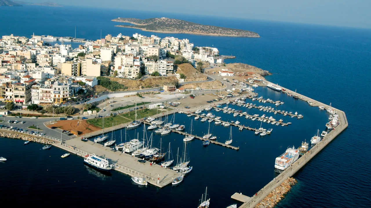 Agios Nikolaos, Zakynthos – færgehavn og rejsemålsguide