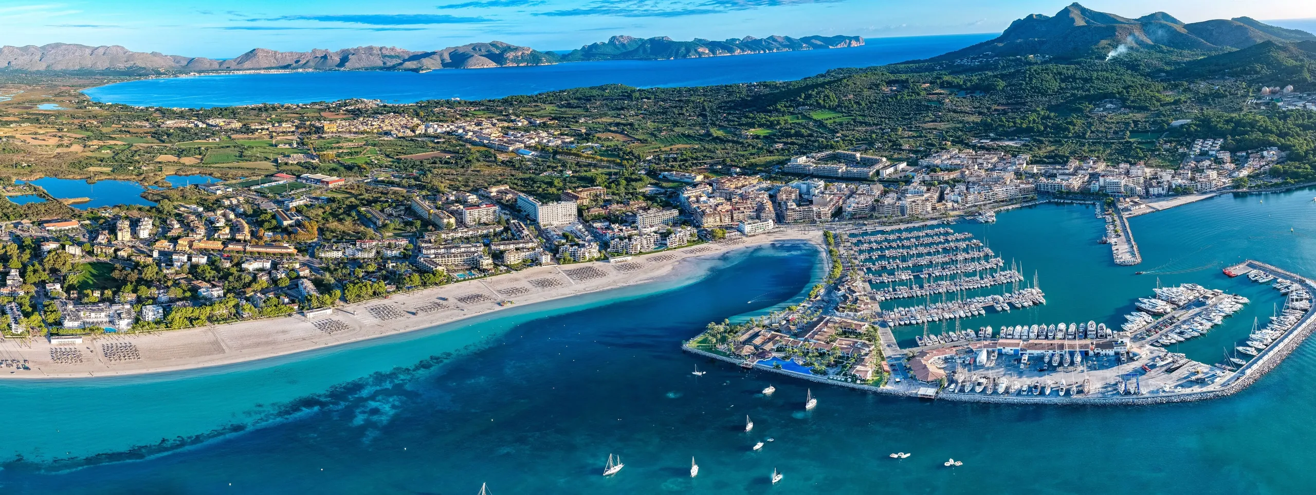 Alcúdia – færgehavn og rejsemålsguide