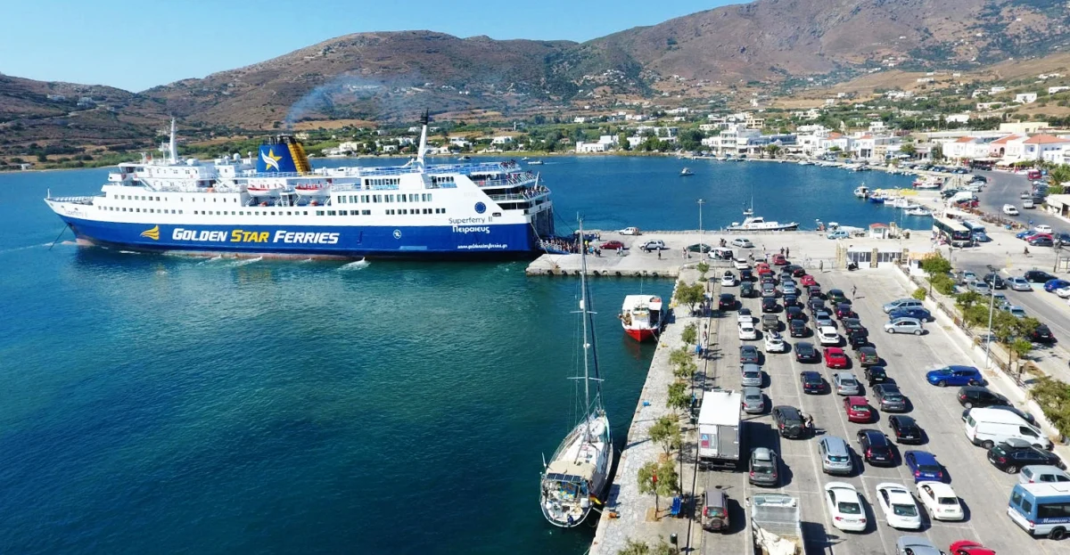 Andros – færgehavn og rejsemålsguide