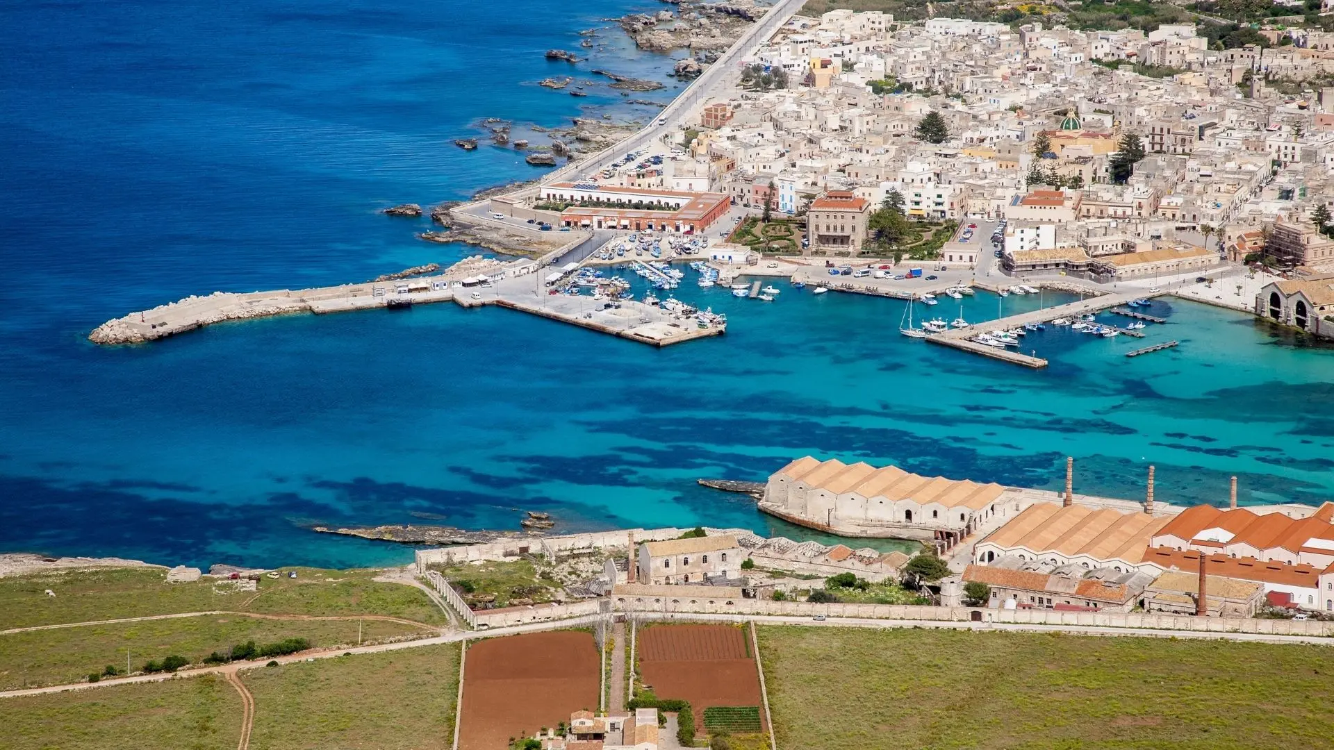 Favignana – færgehavn og rejsemålsguide