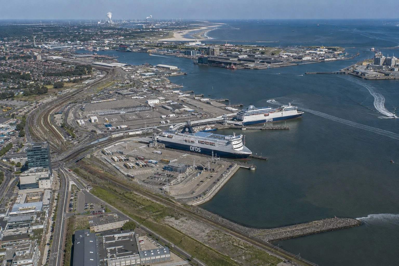 Amsterdam – færgehavn og rejsemålsguide