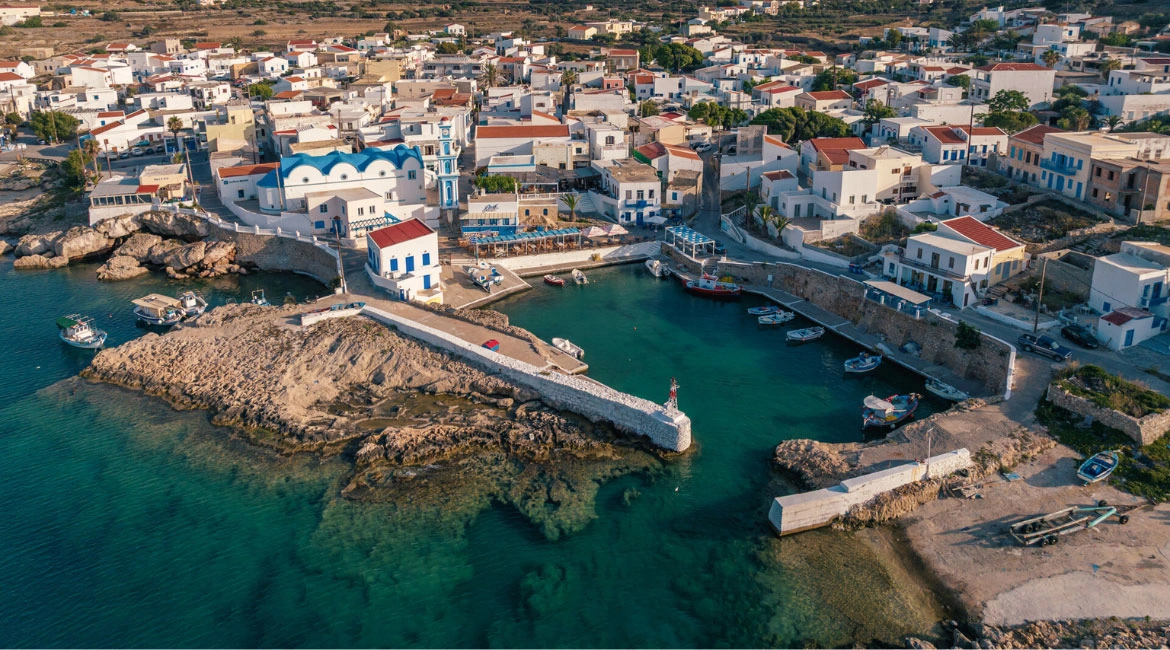 Kasos – færgehavn og rejsemålsguide