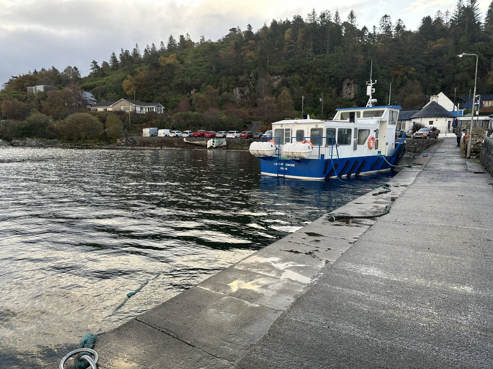 Lismore – færgehavn og rejsemålsguide