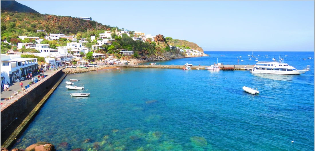 Panarea – færgehavn og rejsemålsguide