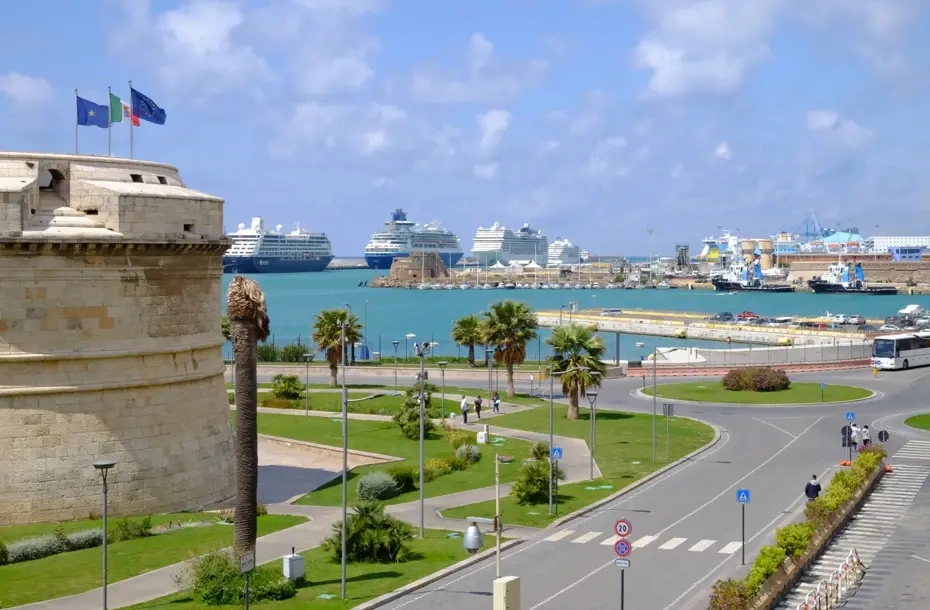 Tunis – færgehavn og rejsemålsguide