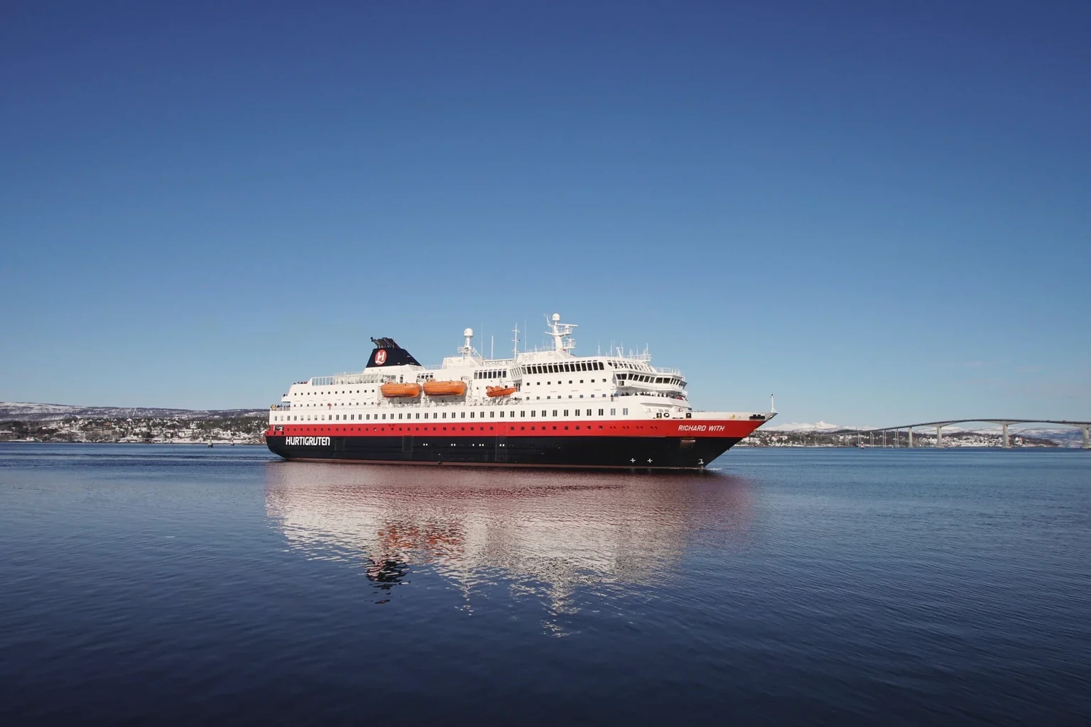 Hurtigruten – færgeselskab og rejseguide